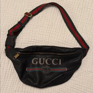 RARE Gucci Black Leather Bumbag / Belt Bag - Large Size
